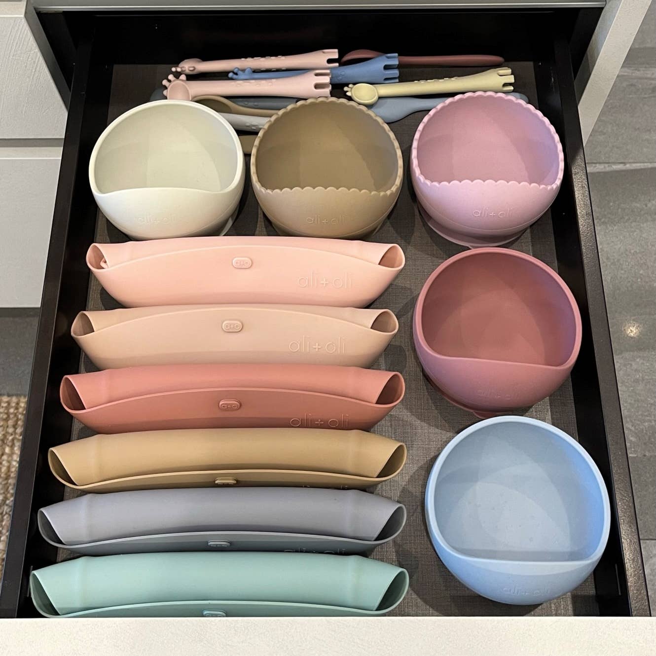 Silicone Baby Bib With Food Catcher